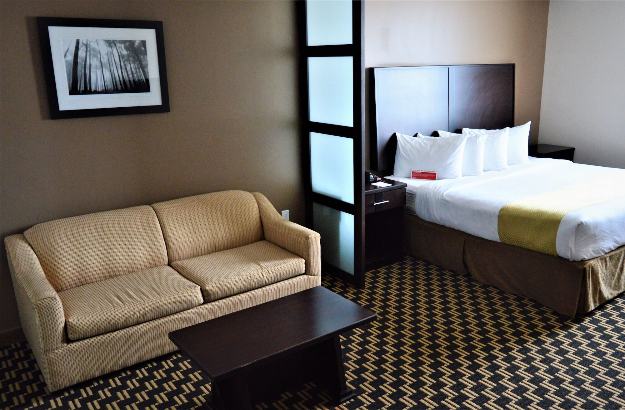 Ramada By Wyndham Cold Lake Dış mekan fotoğraf